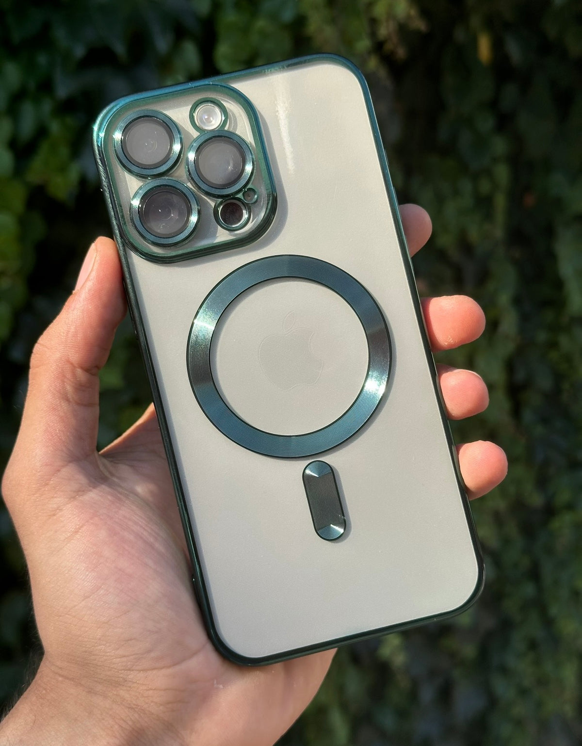 Kamera korumalı magsafe destekli slikon kılıf Koyu yeşil