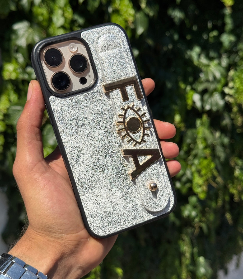 Kişiselleştirilebilir kılıf beyaz & 2 adet charm